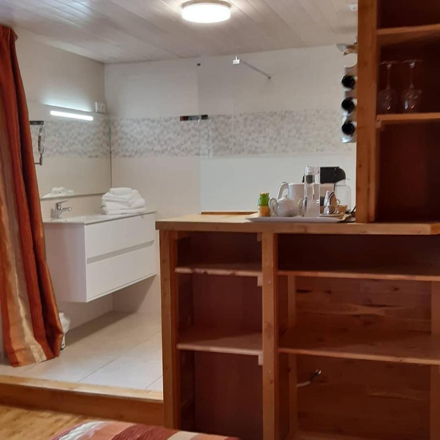 Le Ranch Des Lacs Hotel